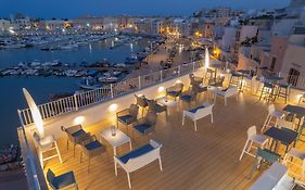 La Banchina Luxury Suites  4*